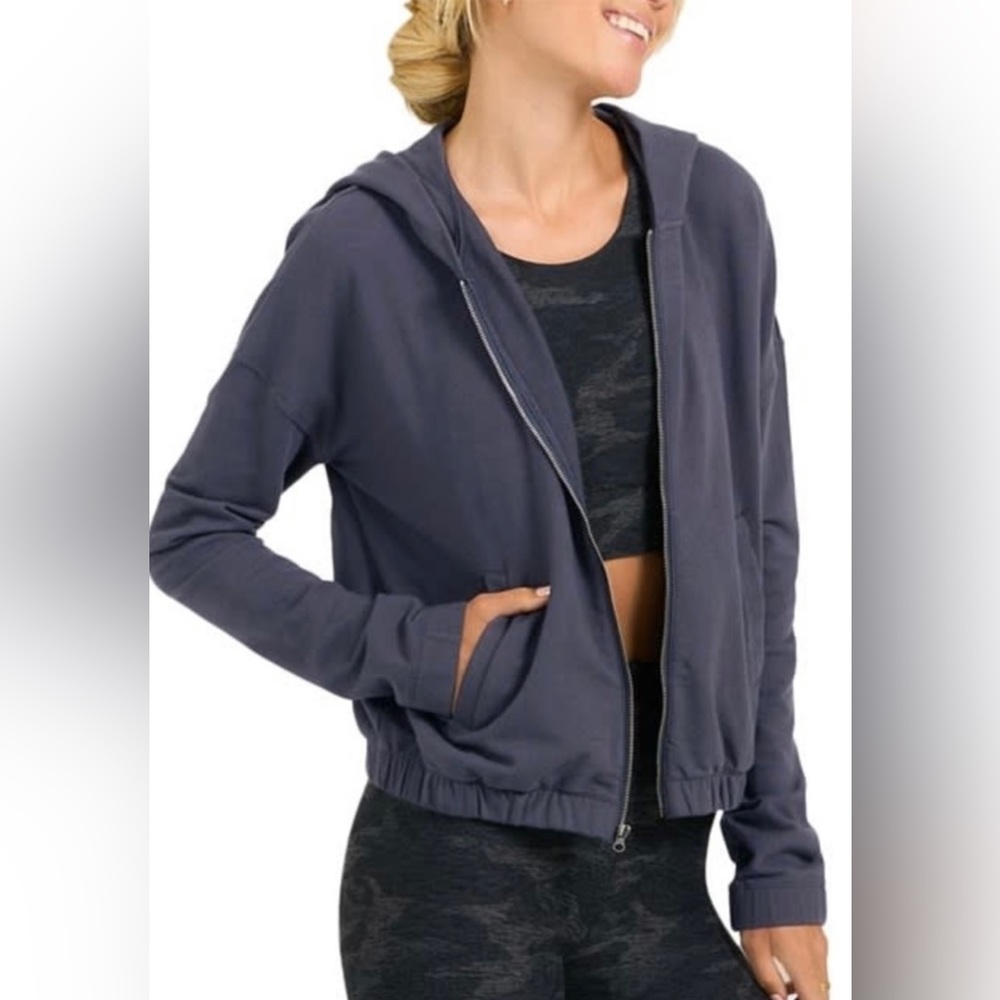 NWT Vuori laguna hoodie